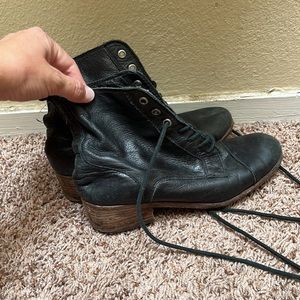 Combat boots